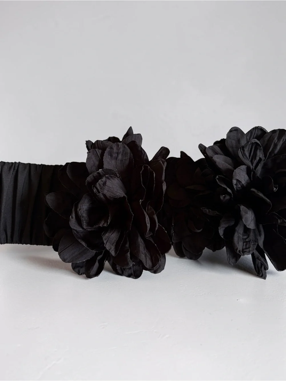 NWT Zara Silky Floral Black Belt Size 30 Pleats Stretch Preppy Feminine Coquette